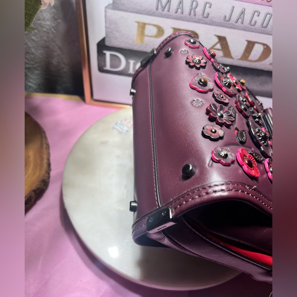 Coach Swagger 21 In Willow Floral NWOT - Picture 7 of 12